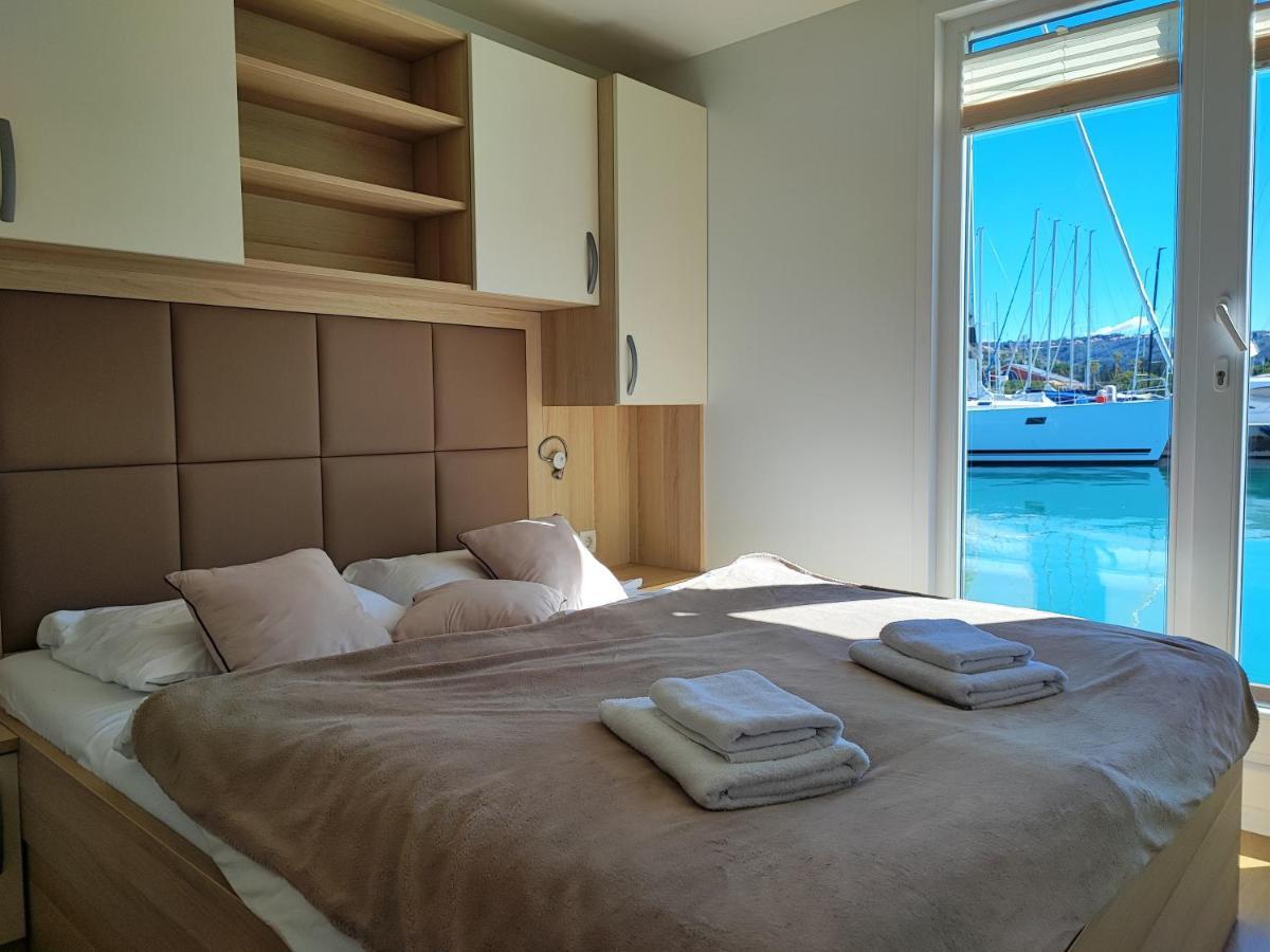 فيلا Sea Lux Floating House Ajda Portorose المظهر الخارجي الصورة